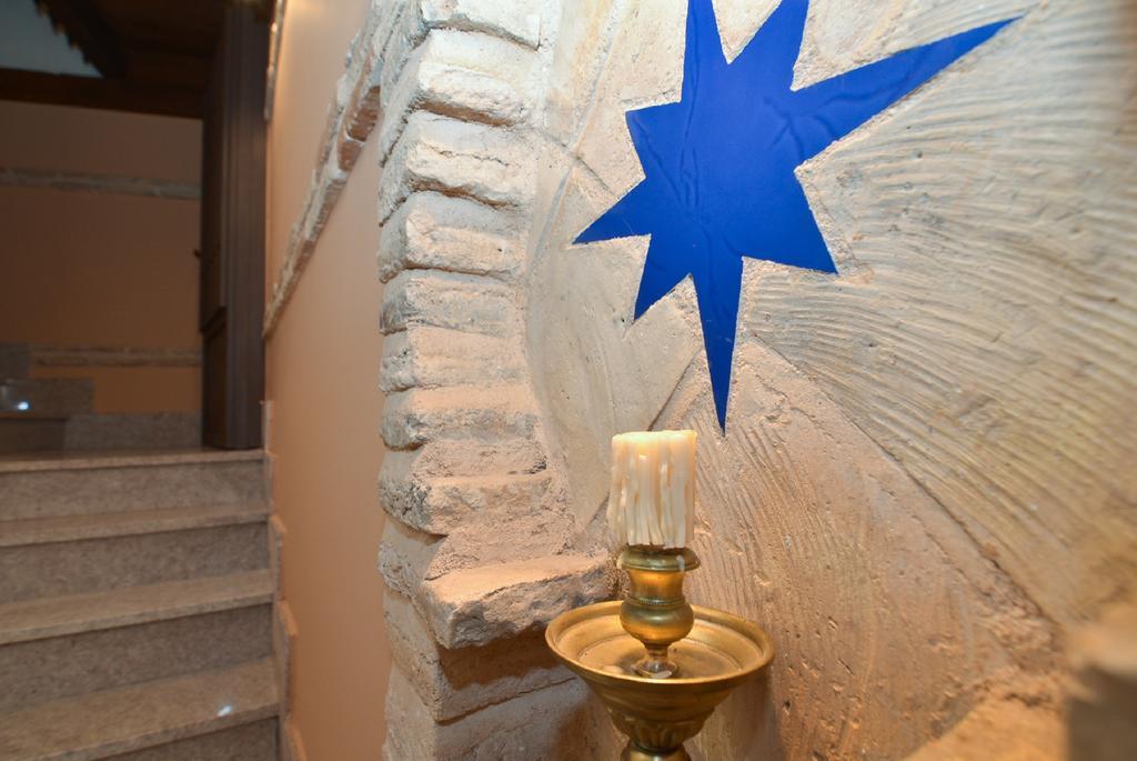 Apartamentos La Casa Del Grial توليدو الغرفة الصورة